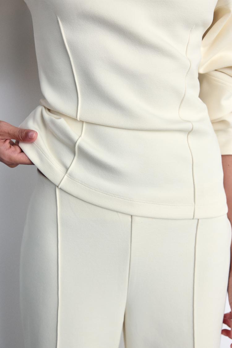 Tailored Essential Top