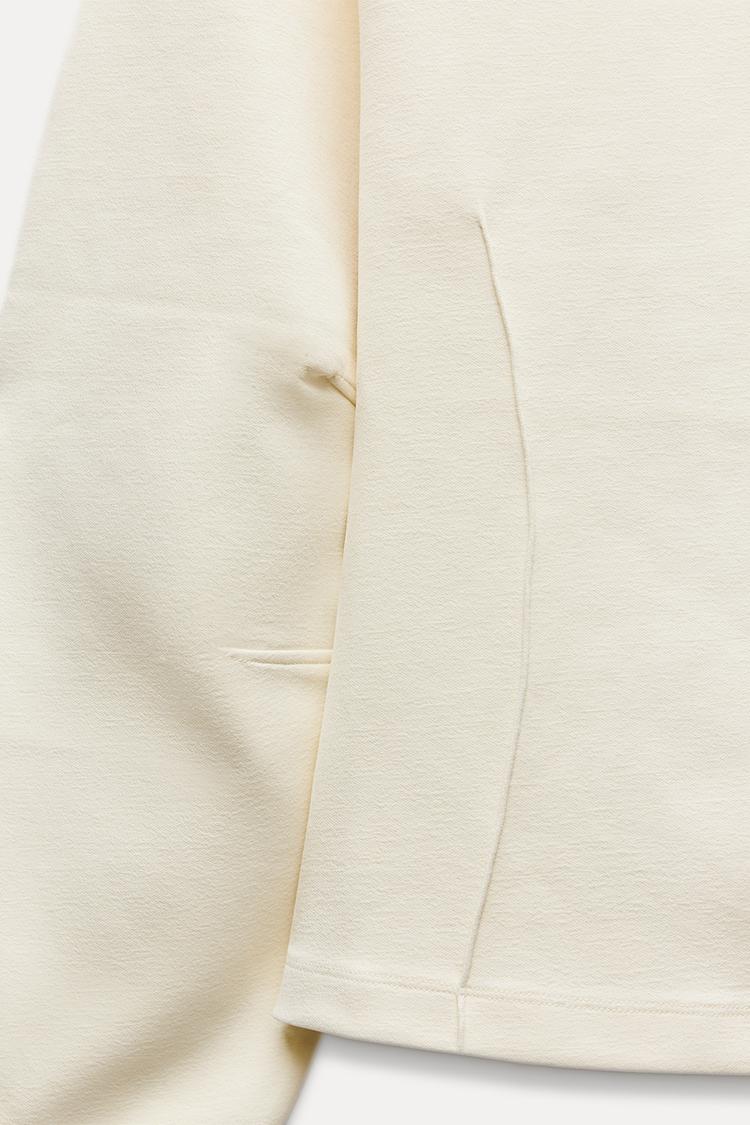 Tailored Essential Top